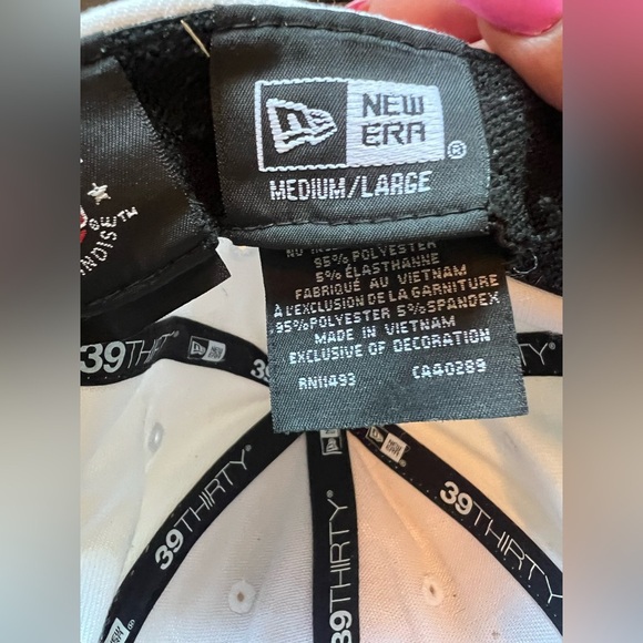 New Era White Atlanta braves Cap with Black Logo - Picture 4 of 6